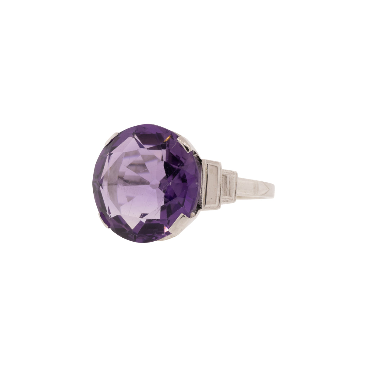 18K White Gold Amethyst Solitaire Ring