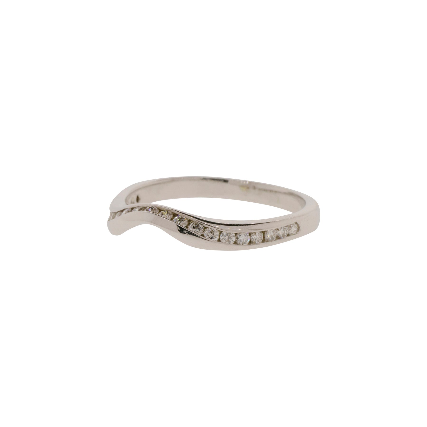 Twisted Contour Diamond Band