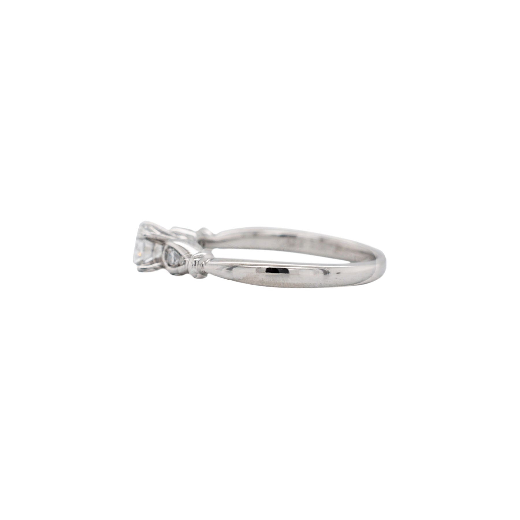 Five Stone Round Brilliant Cut Dainty Diamond Engagement Ring