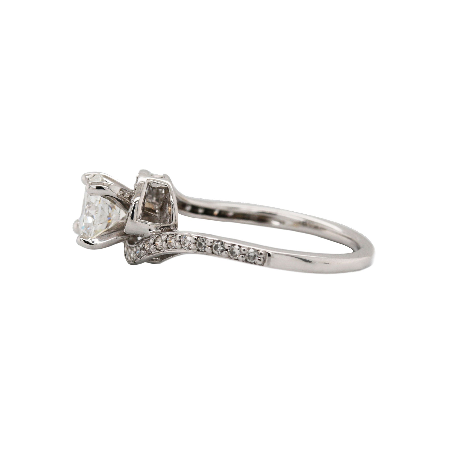 Round Brilliant Cut Diamond Bypass Swirl Ring